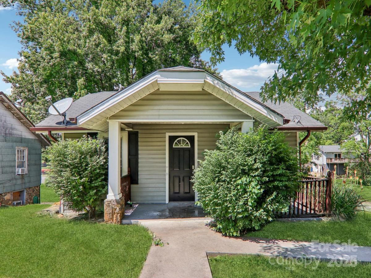 MLS #CAR4258004 image #0