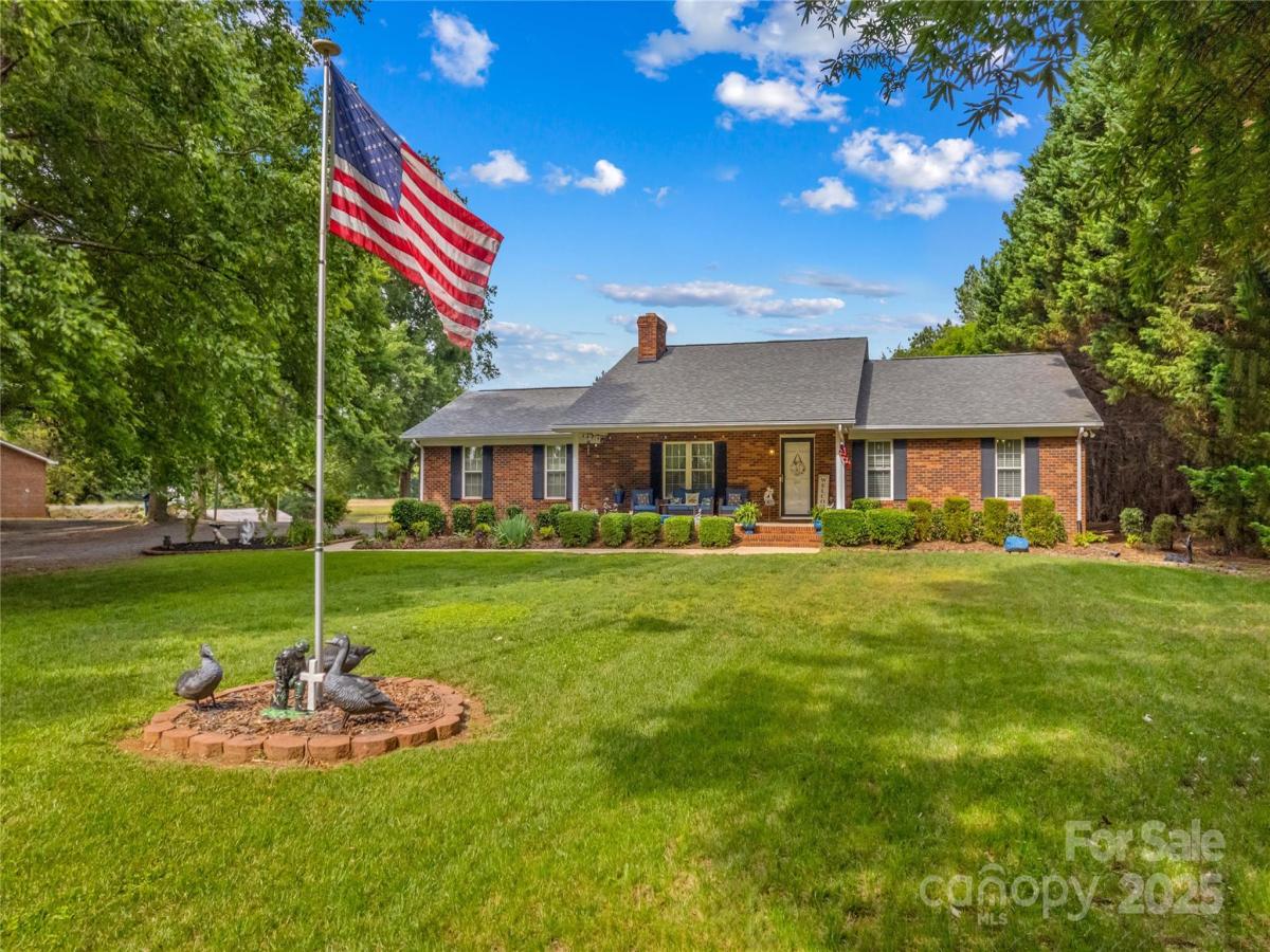 MLS #CAR4260231 image #0