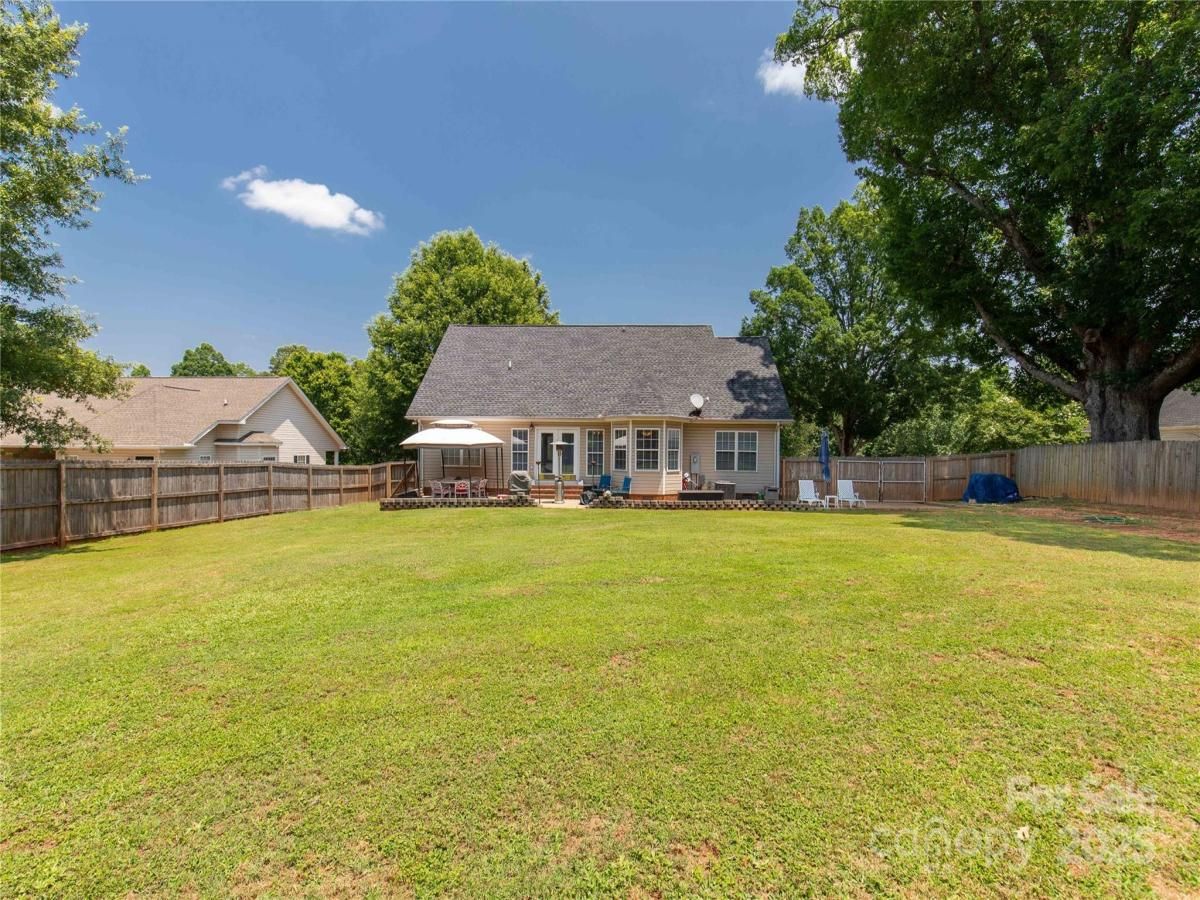 MLS #CAR4267110 image #0