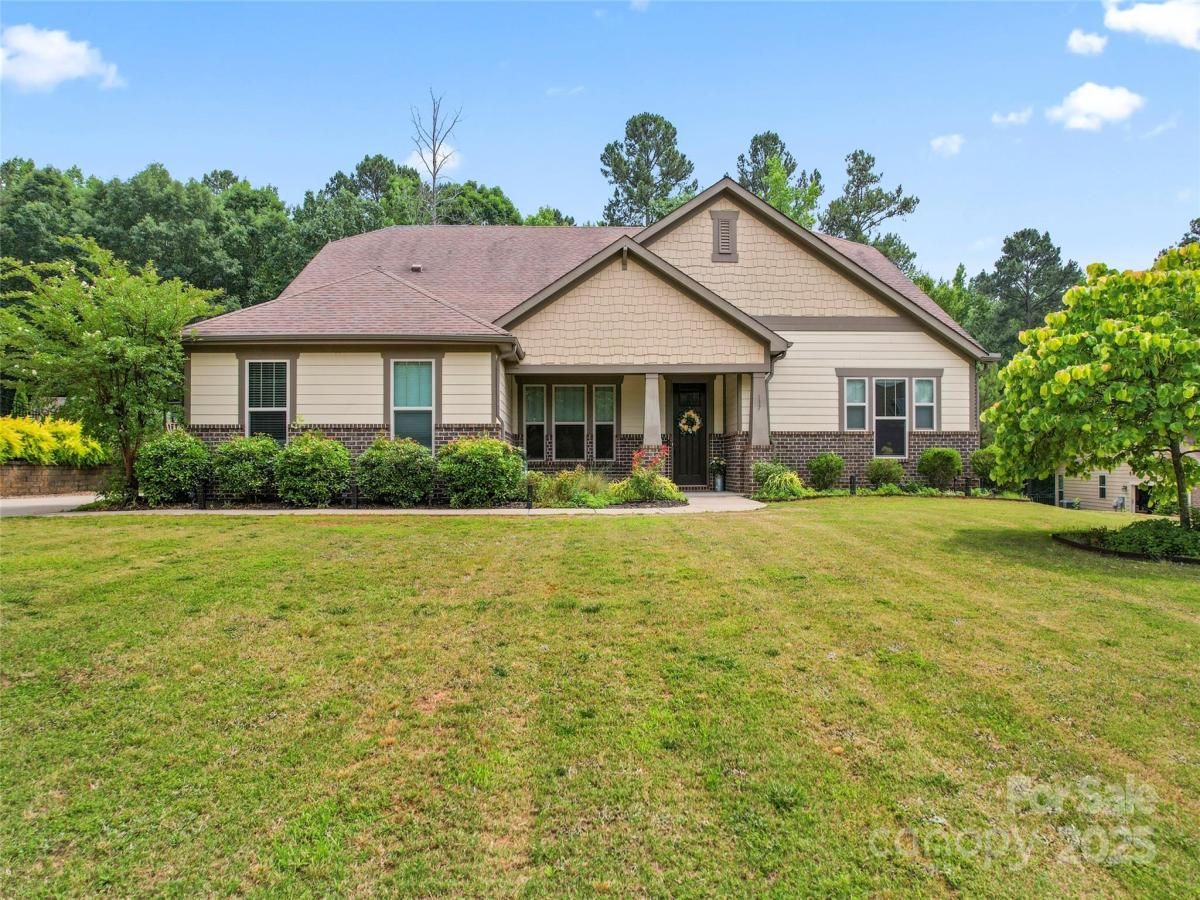 MLS #CAR4267715 image #0