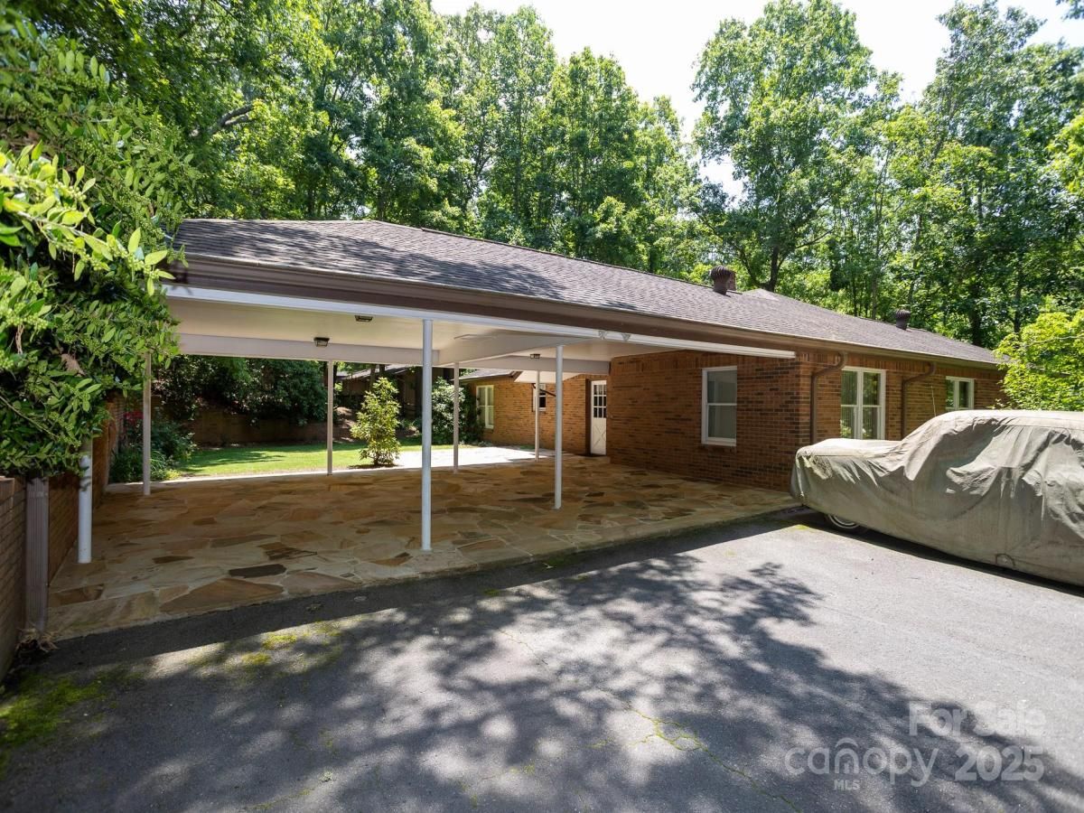 MLS #CAR4270530 image #0