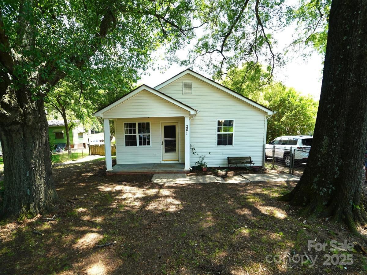 MLS #CAR4270587 image #0