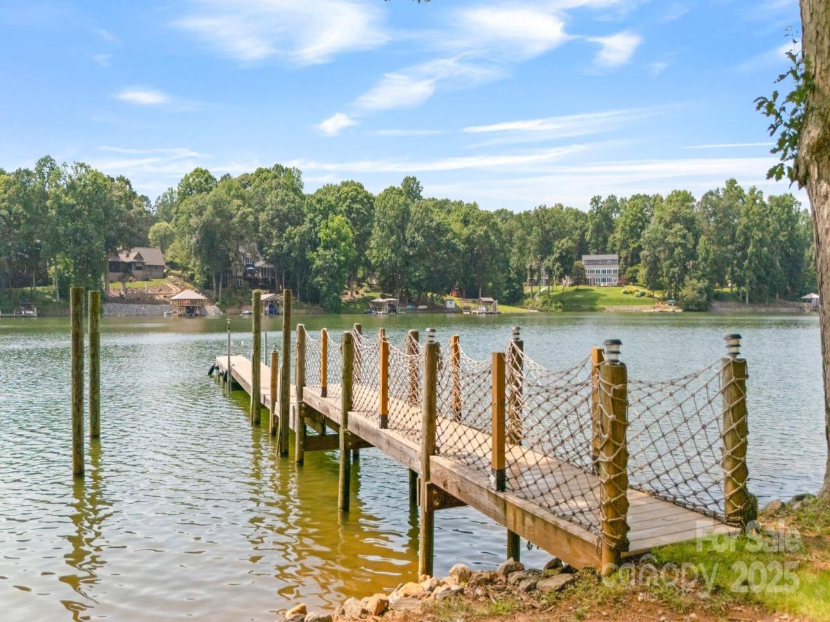 MLS #CAR4271136 image #0