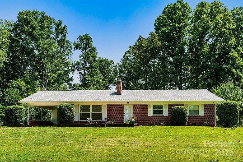 MLS #CAR4271996 image #0