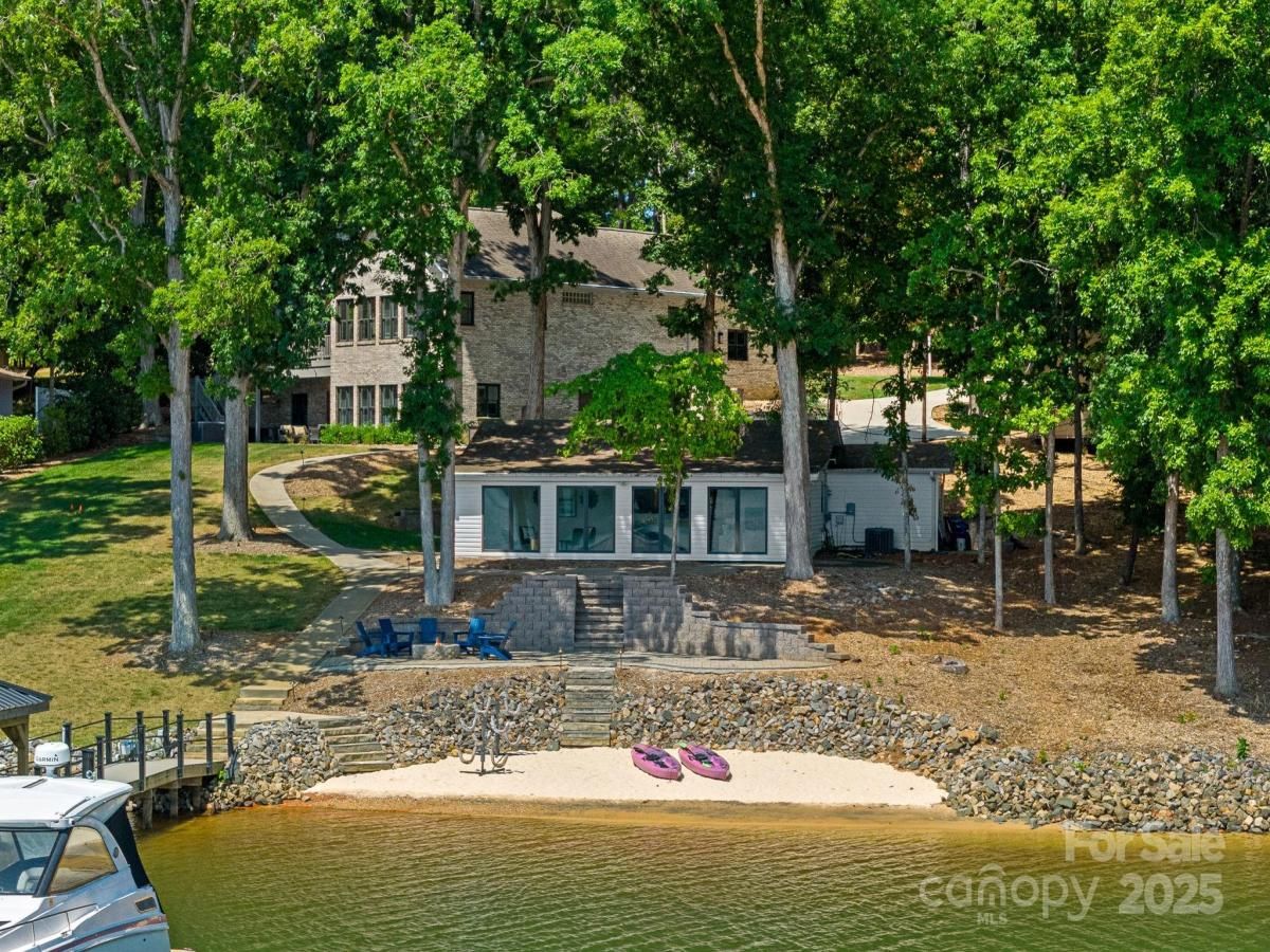 MLS #CAR4274065 image #0