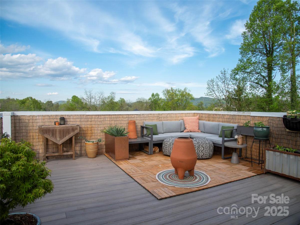 MLS #CAR4274247 image #0