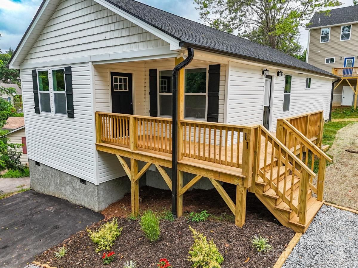 MLS #CAR4275020 image #0