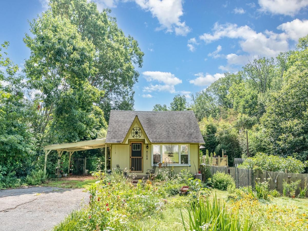 MLS #CAR4276165 image #0