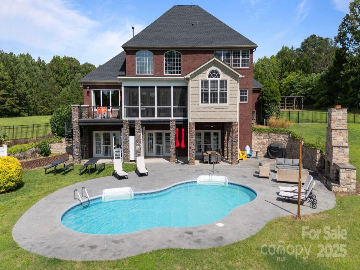 MLS #CAR4276525 image #0