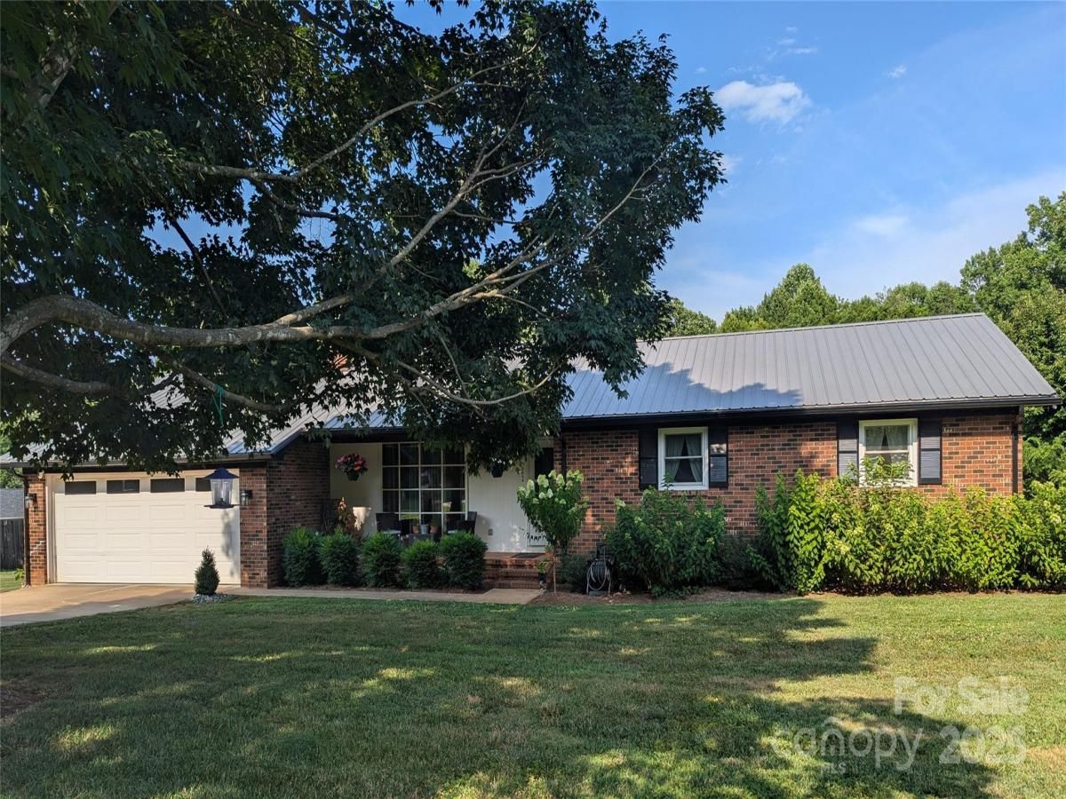 MLS #CAR4276745 image #0