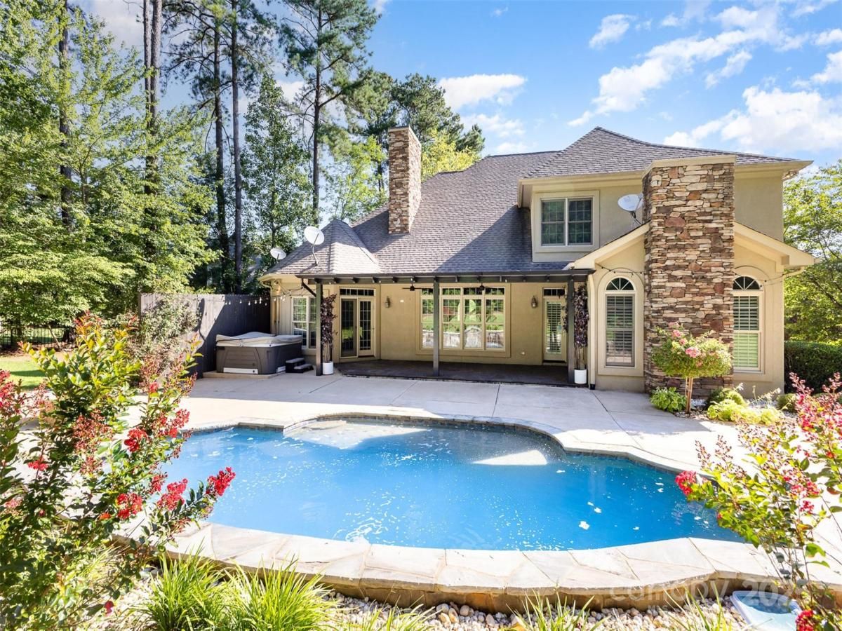 MLS #CAR4280327 image #0