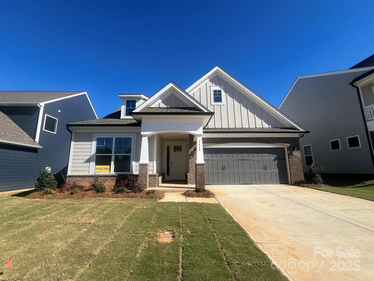 MLS #CAR4282617 image #0