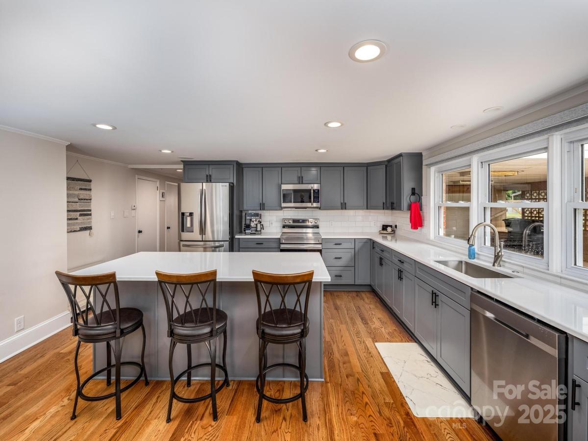 MLS #CAR4282938 image #0