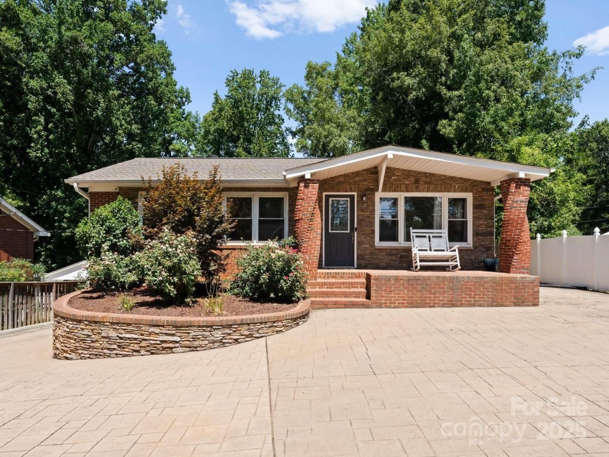 MLS #CAR4282990 image #0