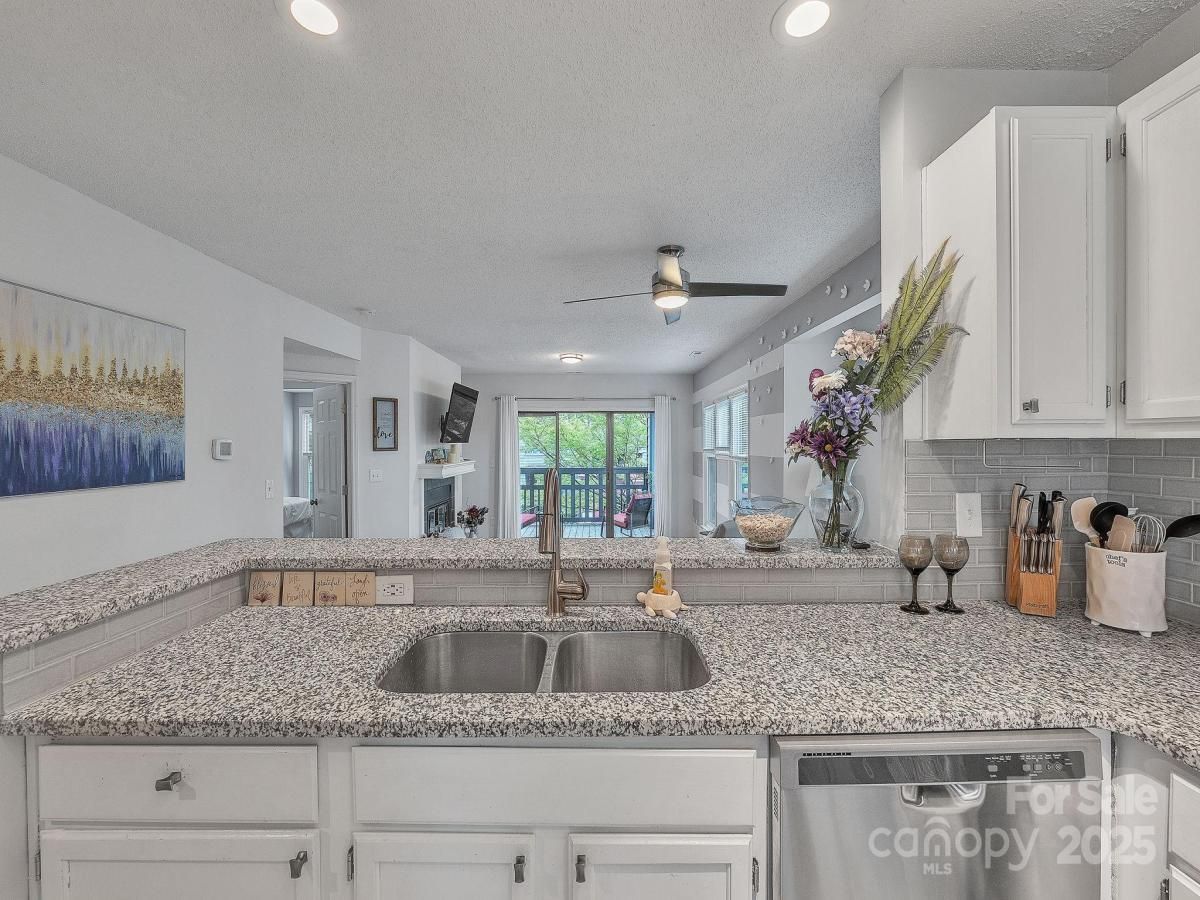 MLS #CAR4284158 image #0