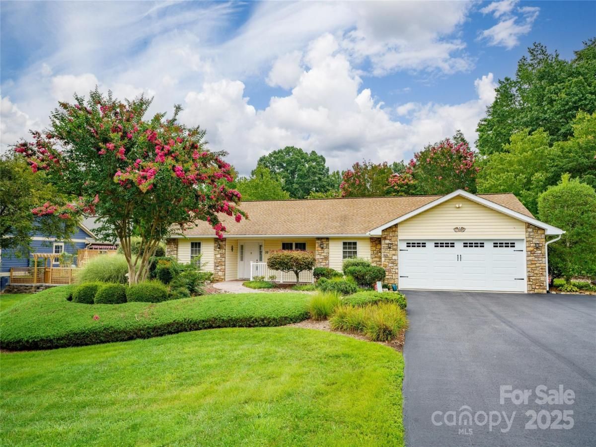 MLS #CAR4284272 image #0