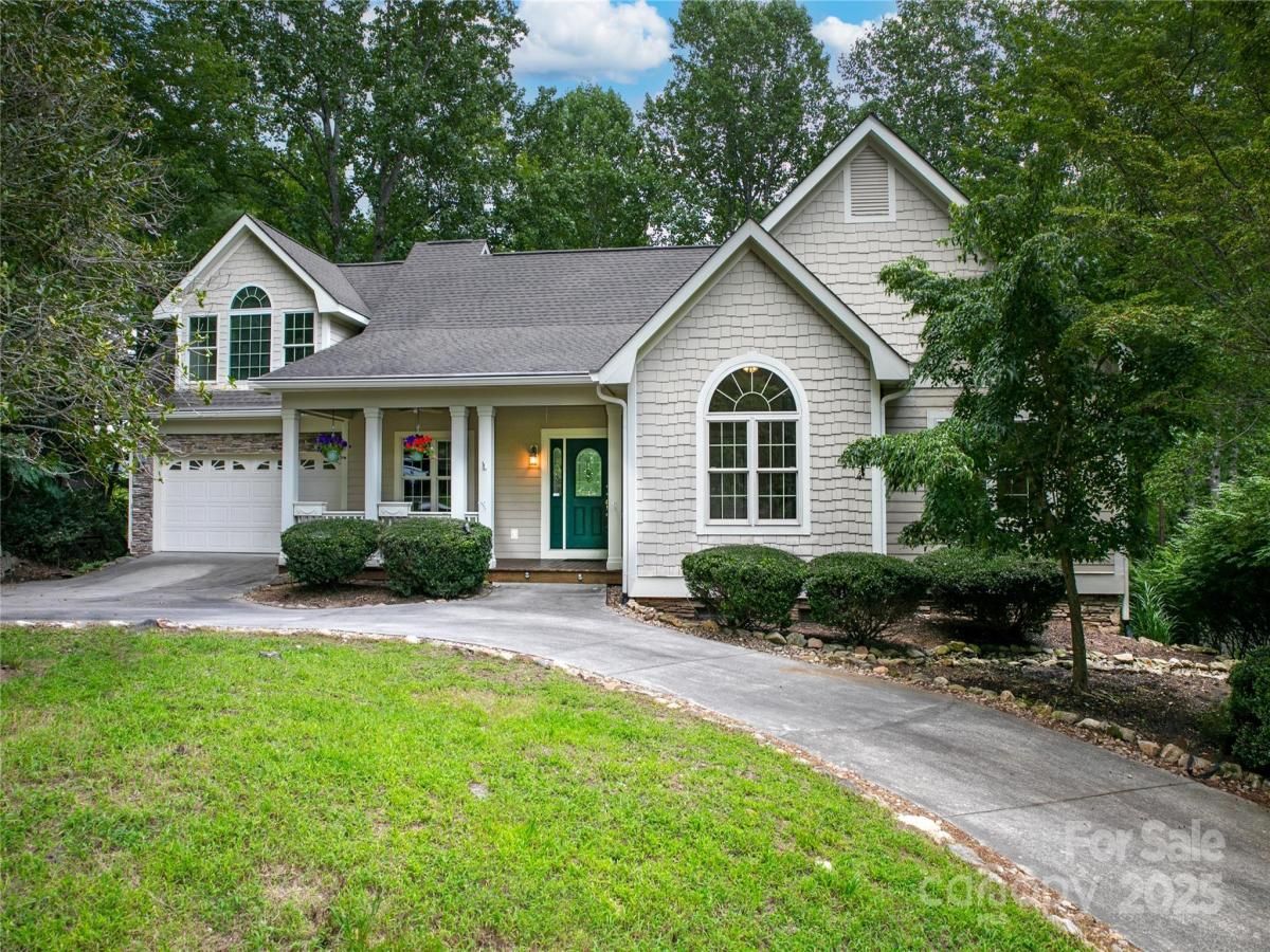 MLS #CAR4284603 image #0