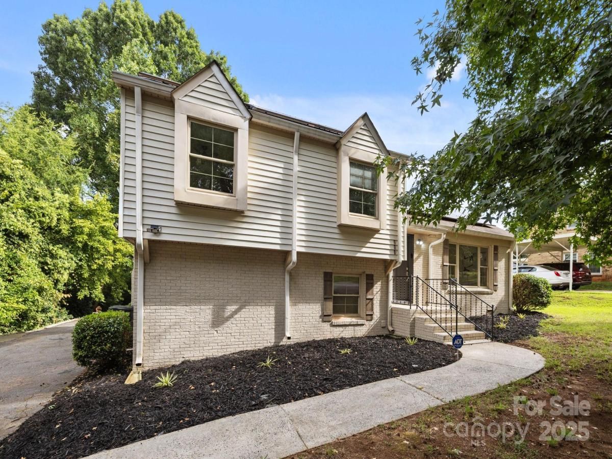 MLS #CAR4287025 image #0