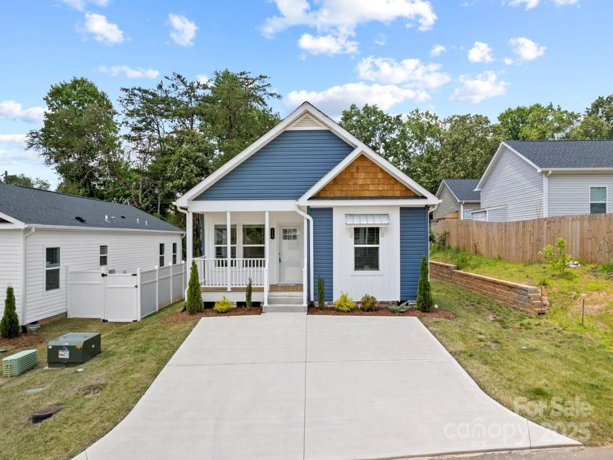 MLS #CAR4287593 image #0