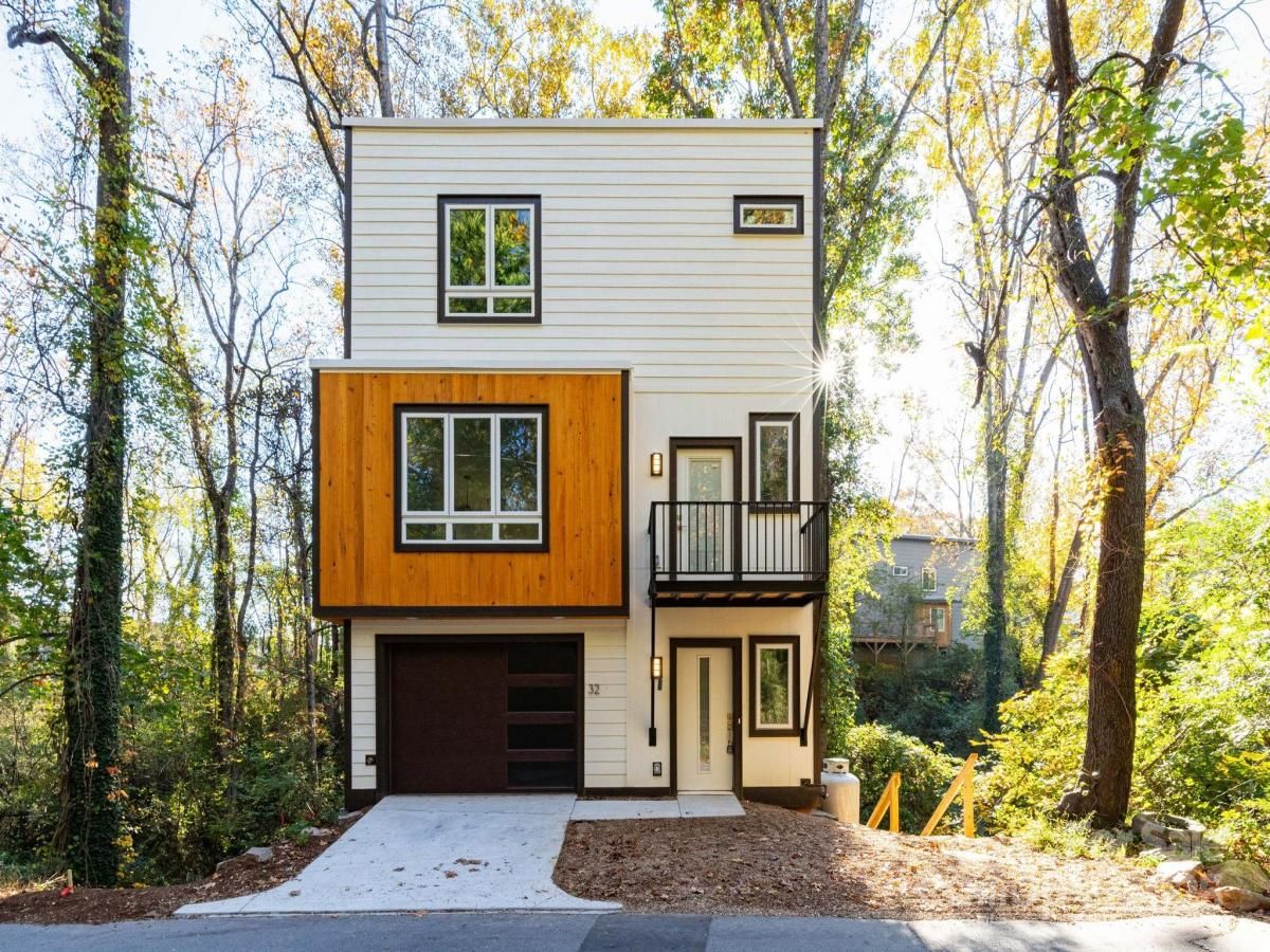 MLS #CAR4288925 image #0