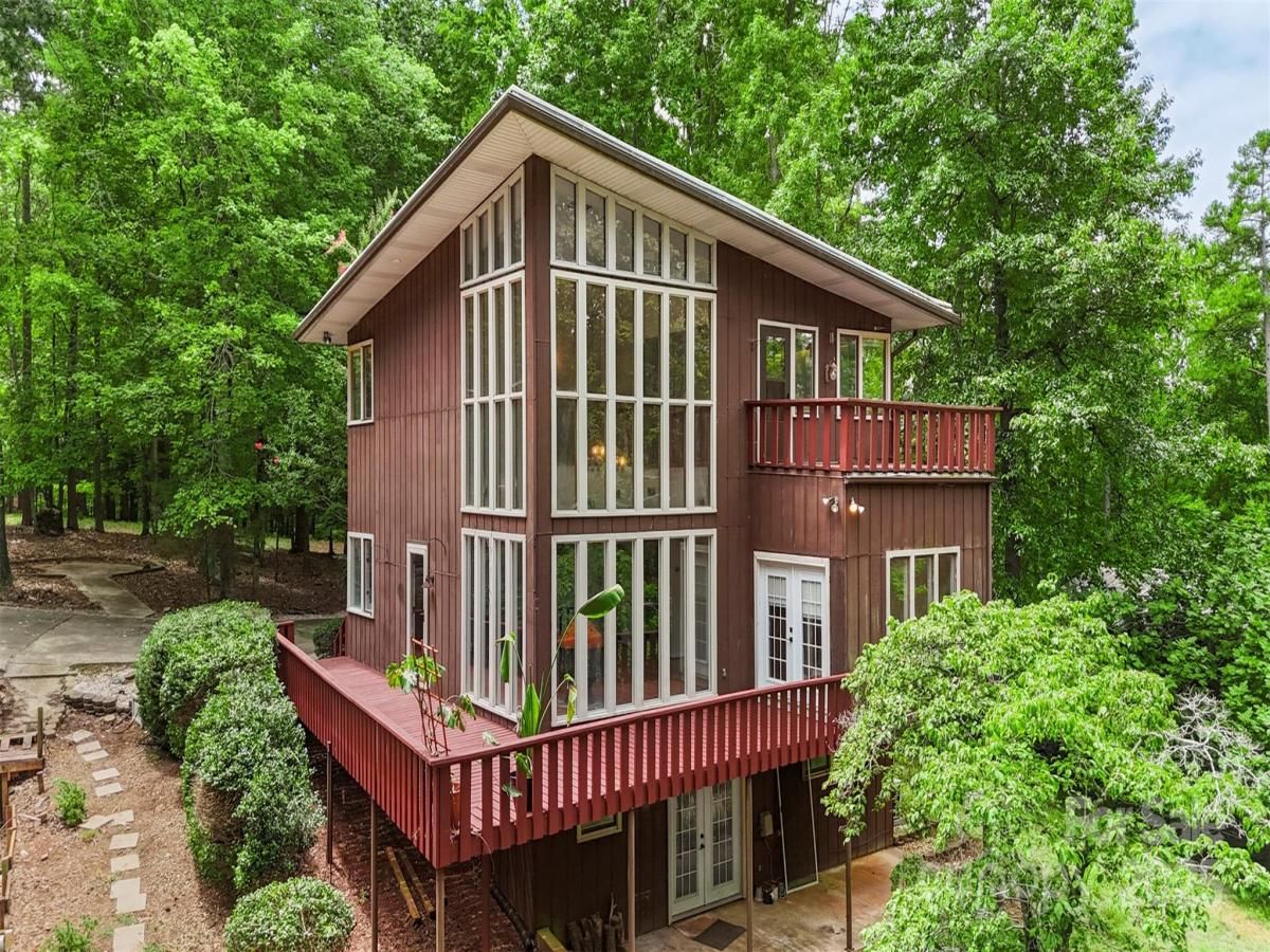 MLS #CAR4289872 image #0