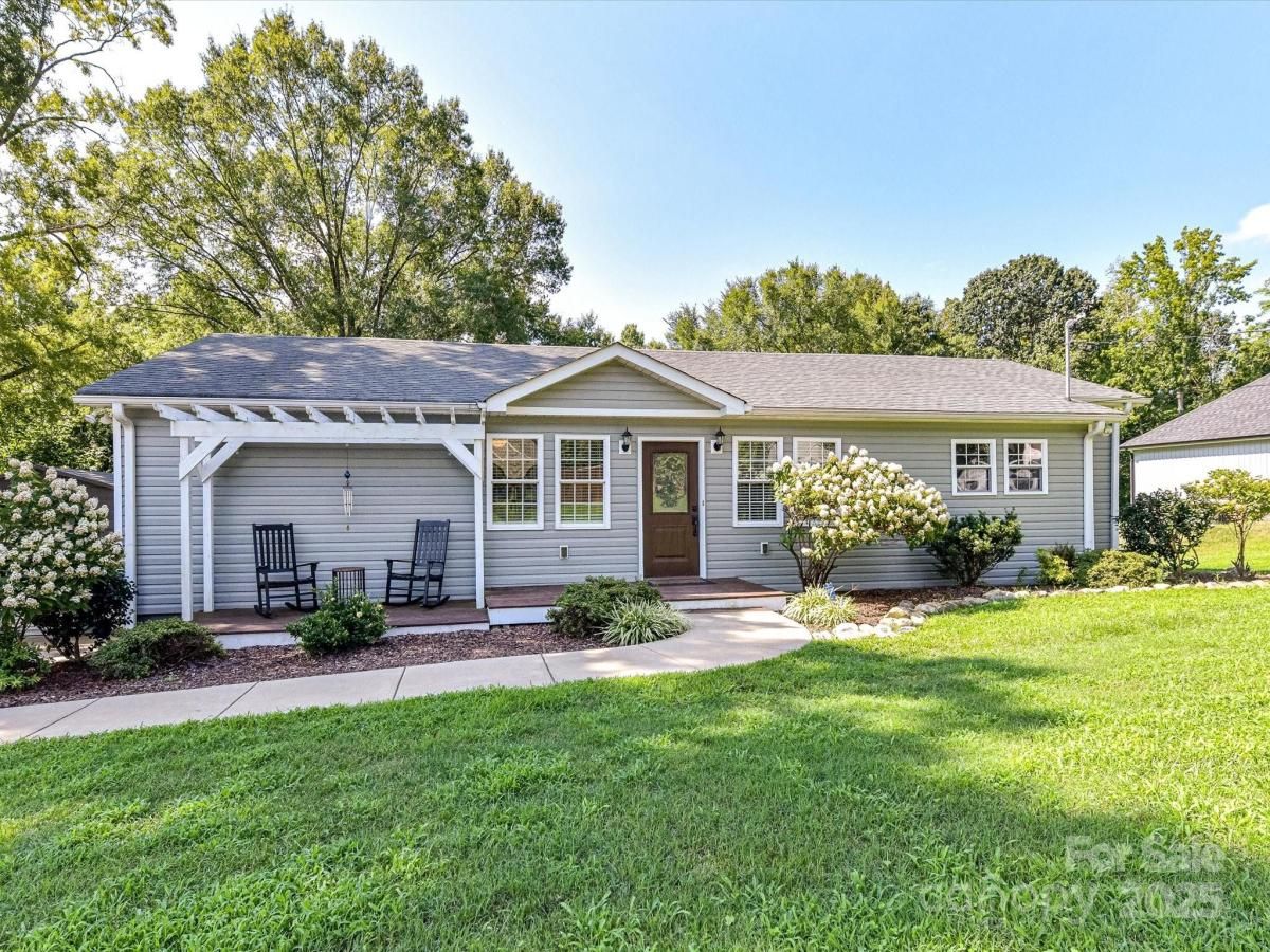 MLS #CAR4290123 image #0