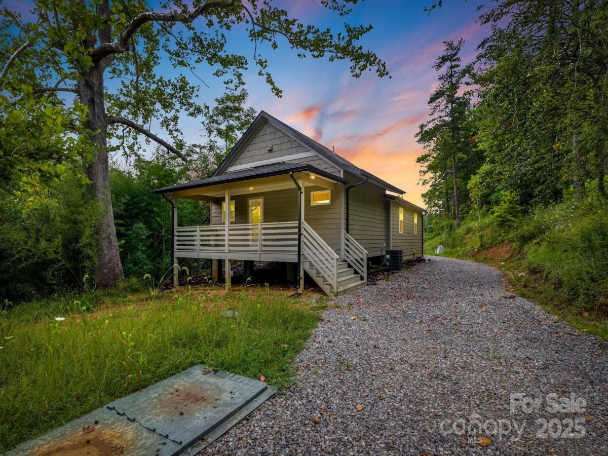 MLS #CAR4290135 image #0