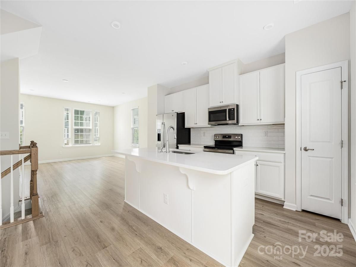 MLS #CAR4292825 image #0