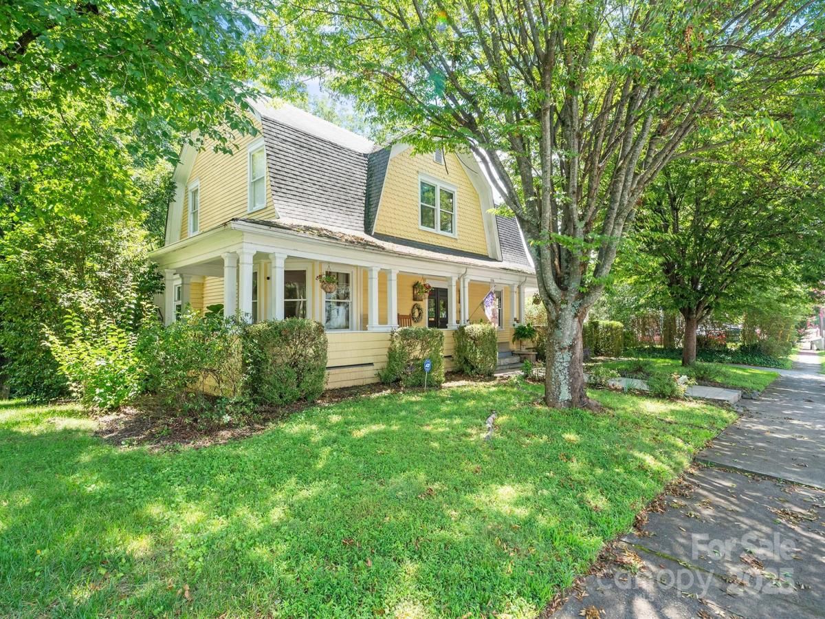 MLS #CAR4293002 image #0