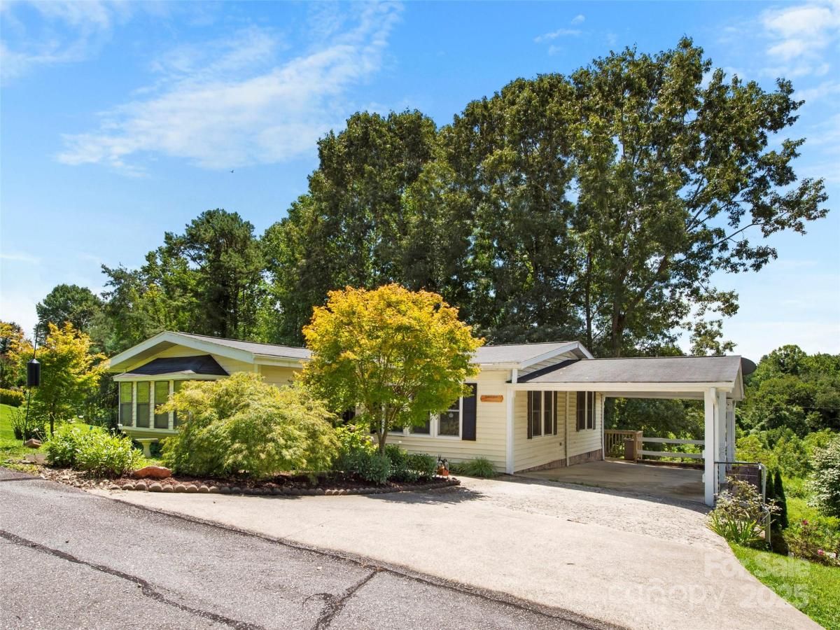 MLS #CAR4293244 image #0