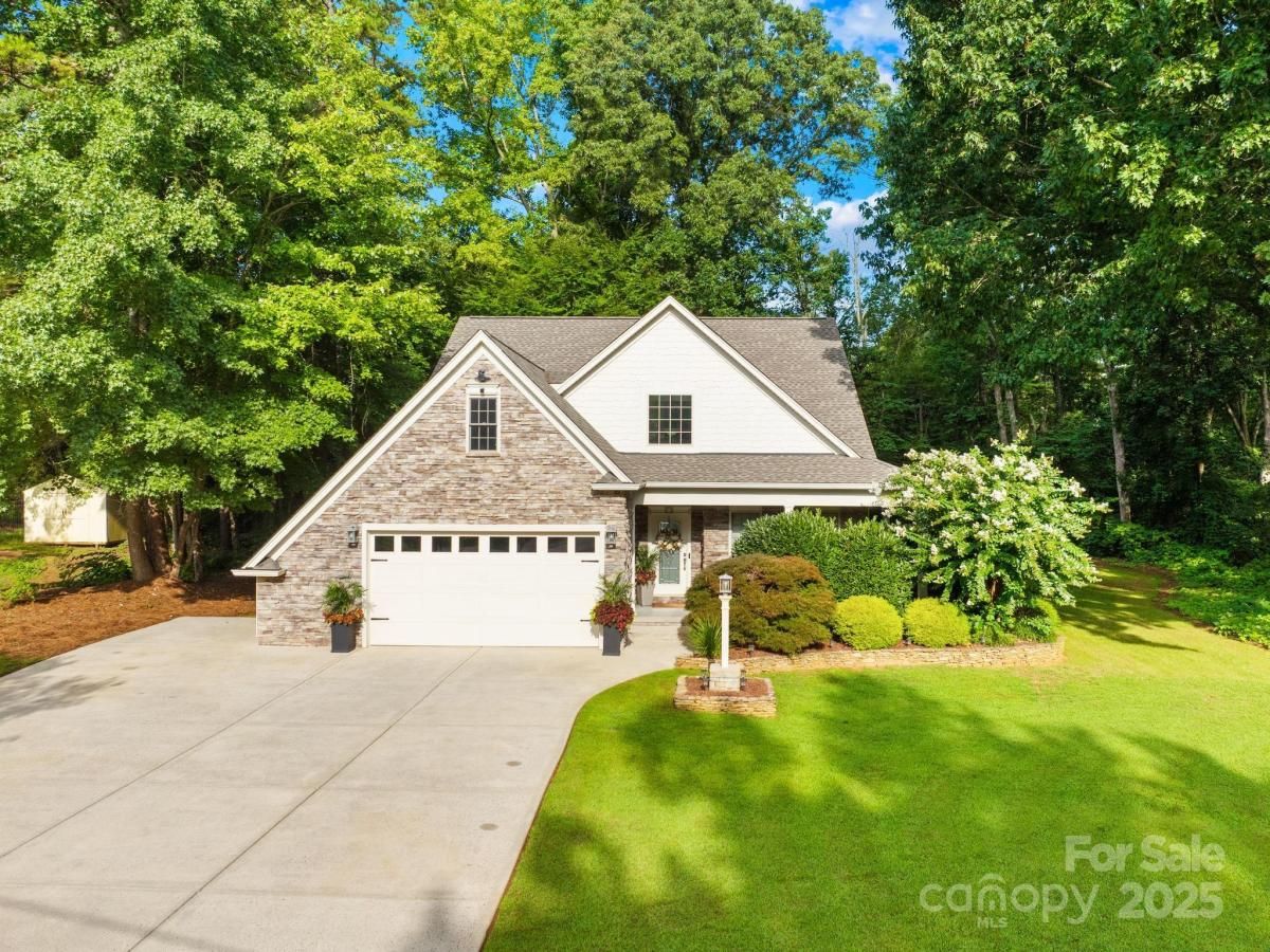 MLS #CAR4293659 image #0