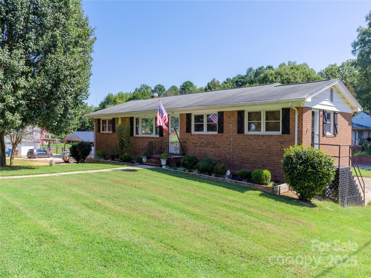 MLS #CAR4297732 image #0