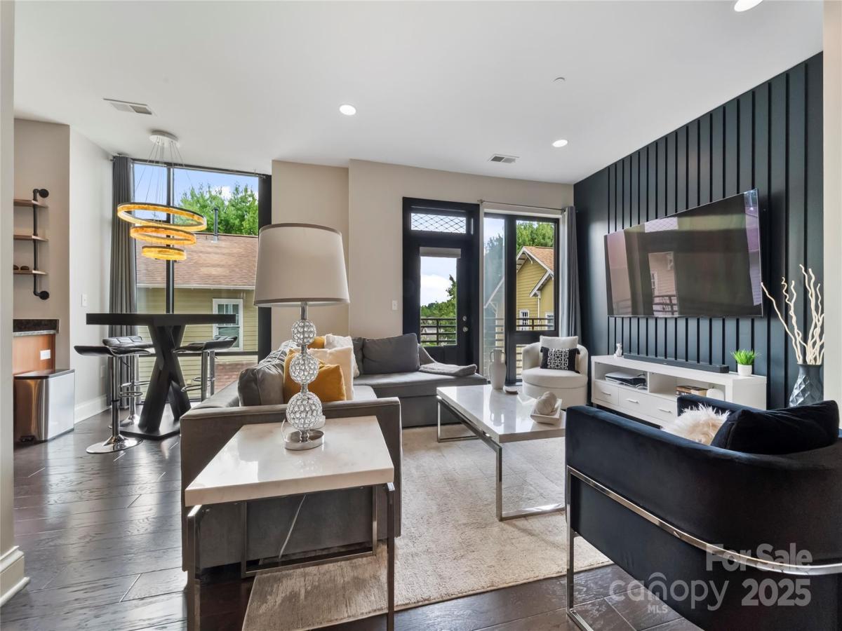 MLS #CAR4297779 image #0