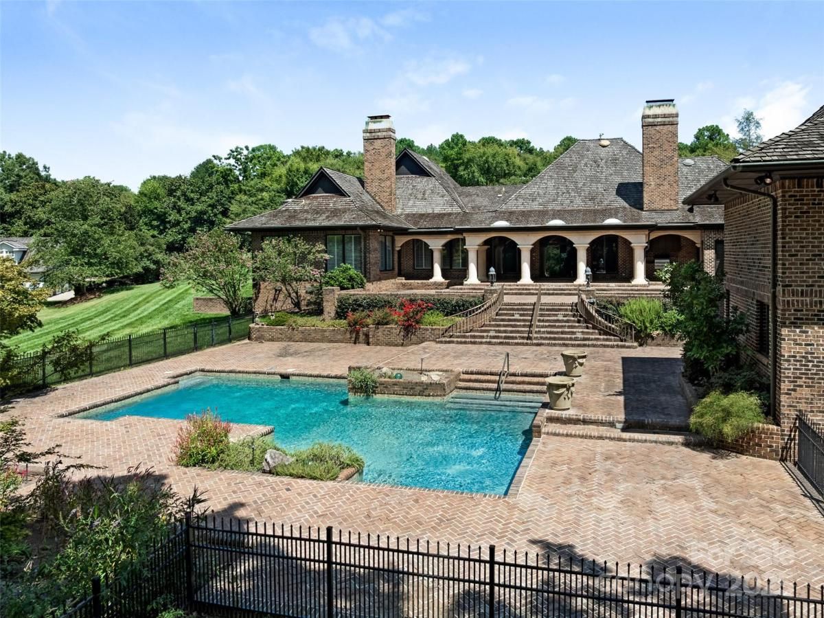 MLS #CAR4298233 image #0