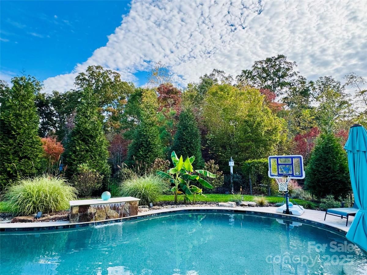 MLS #CAR4299422 image #0