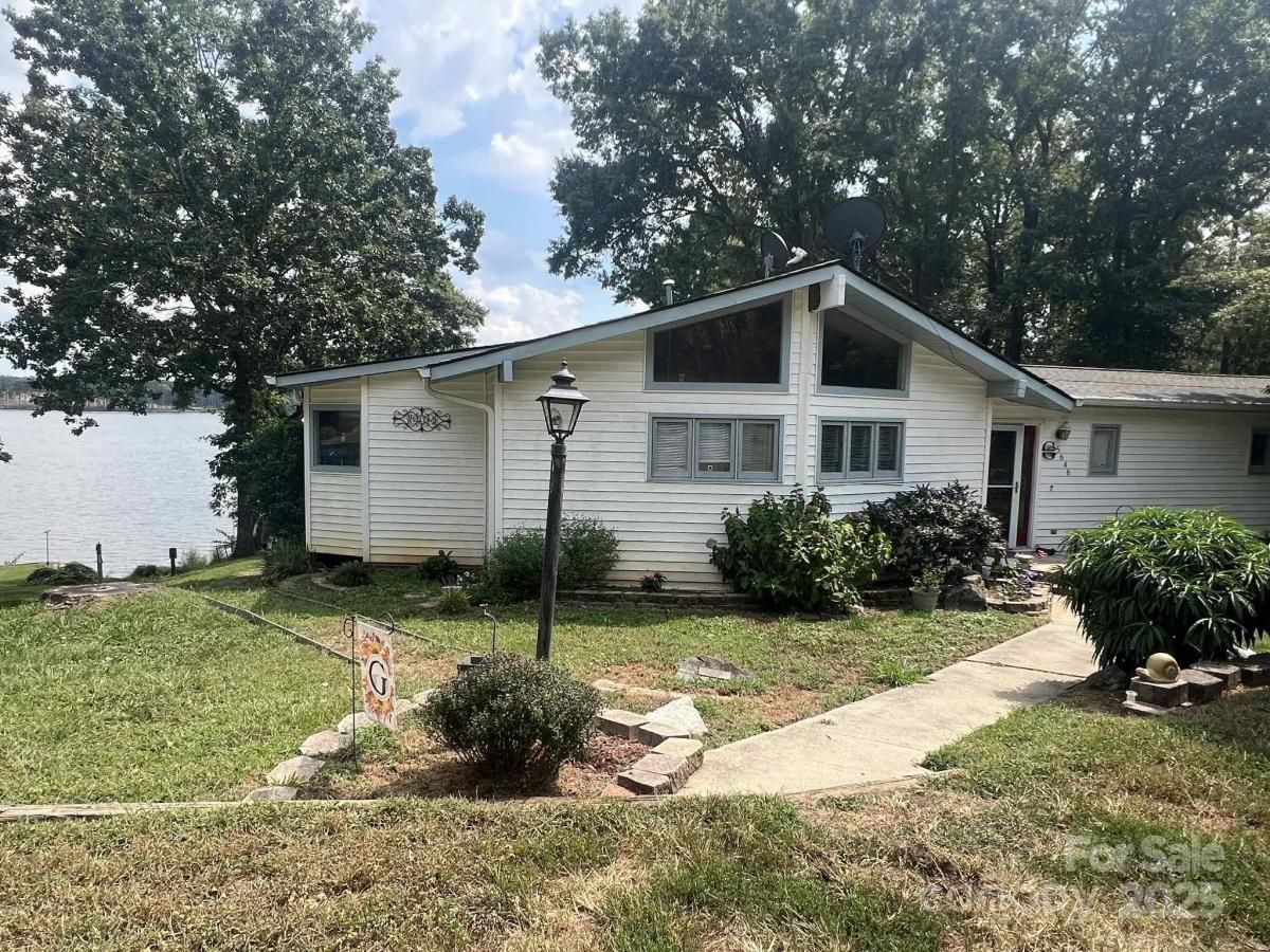 MLS #CAR4300135 image #0