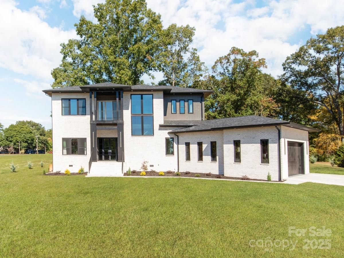 MLS #CAR4300308 image #0