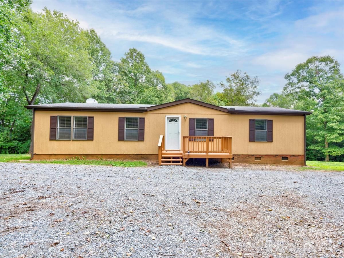 MLS #CAR4300549 image #0