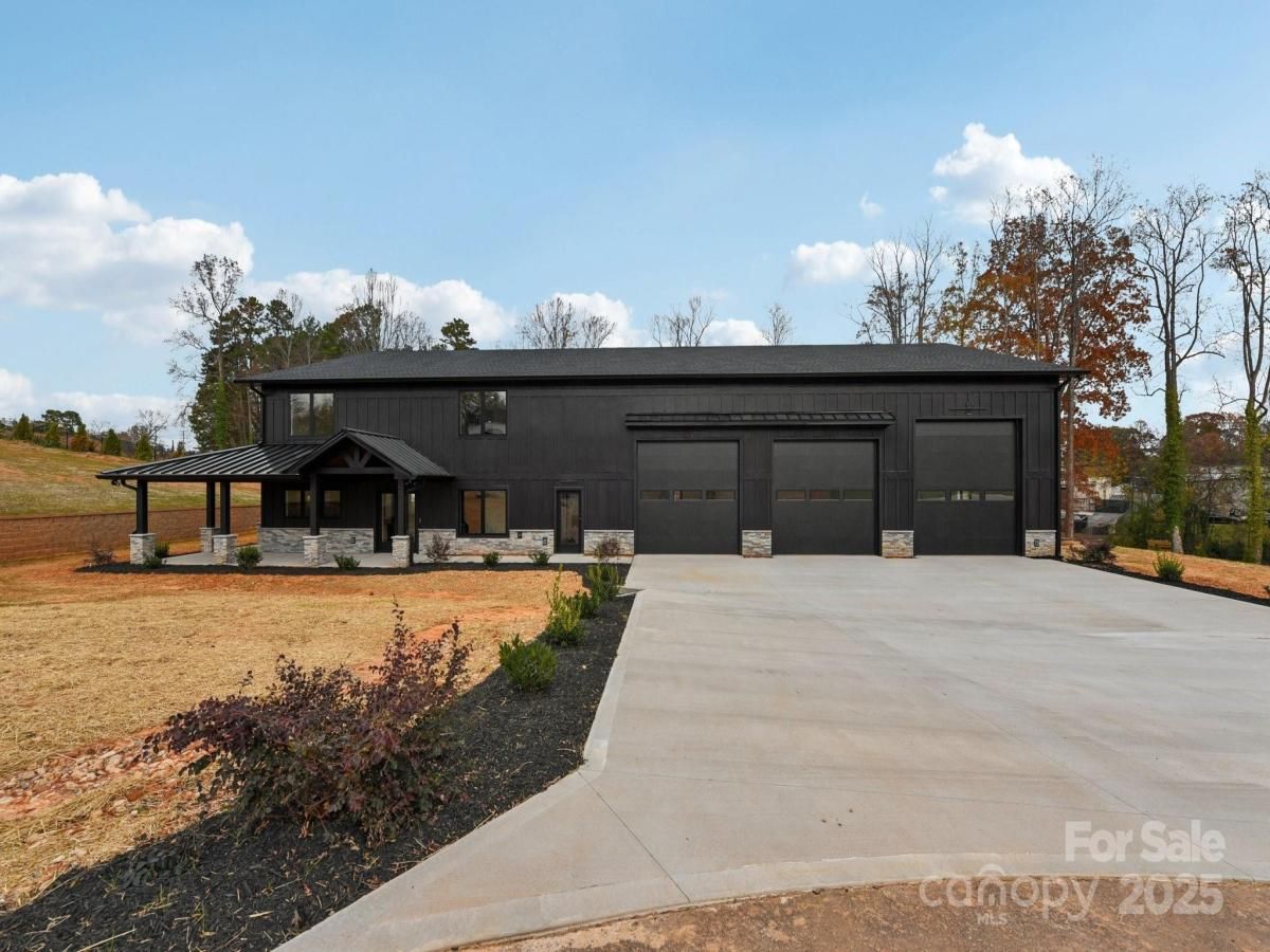 MLS #CAR4302214 image #0