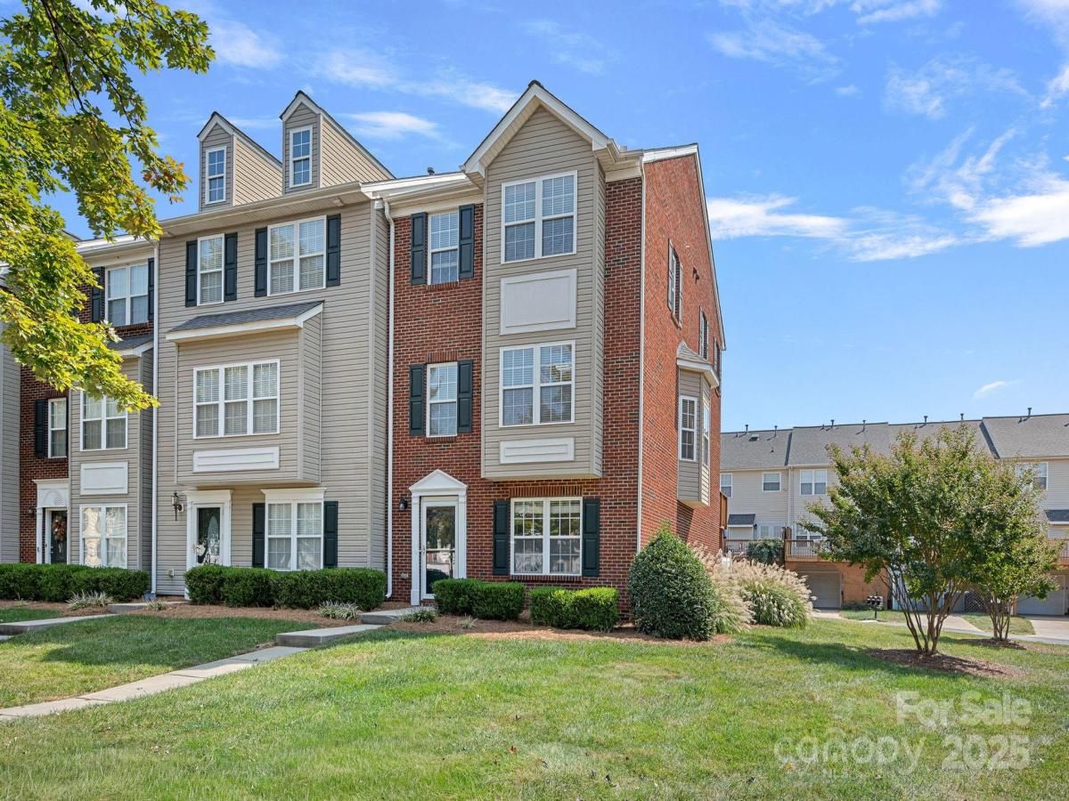 MLS #CAR4302287 image #0