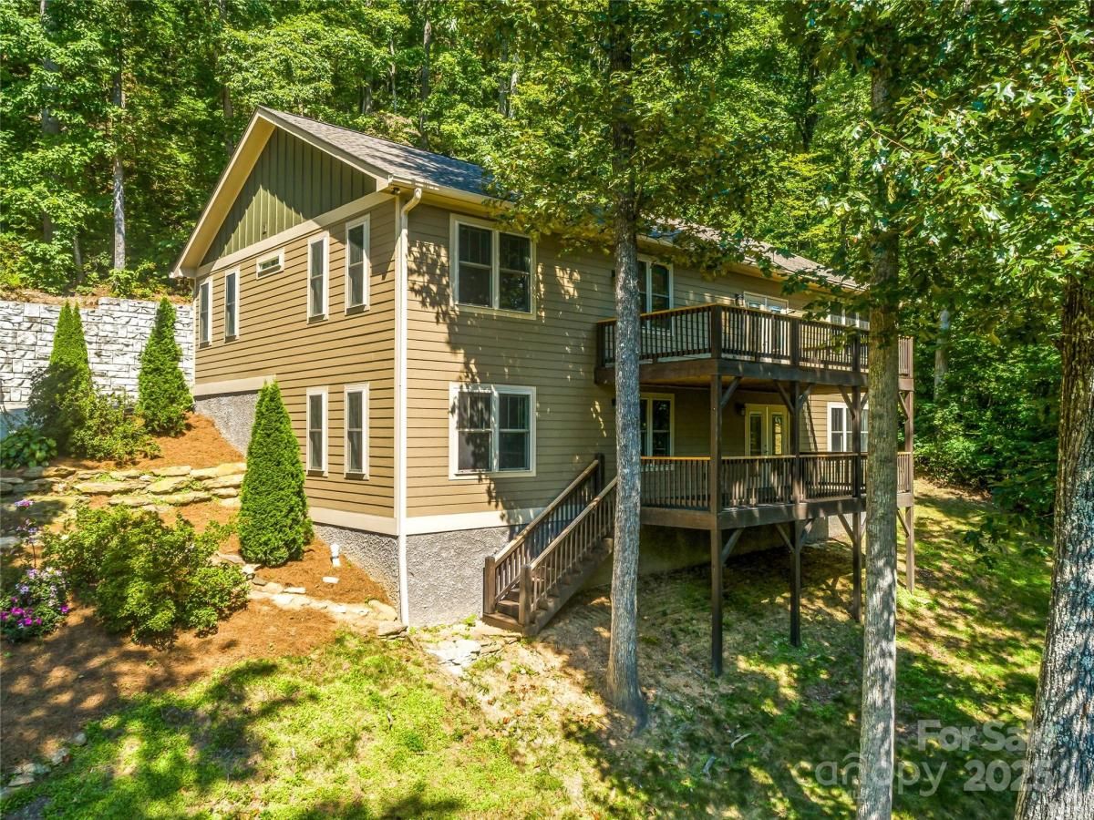 MLS #CAR4302311 image #0