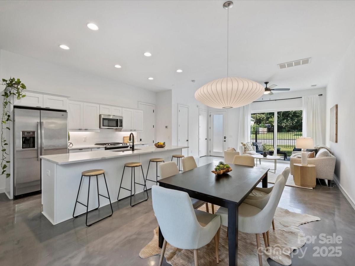 MLS #CAR4302597 image #0