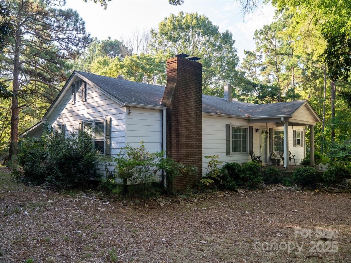 MLS #CAR4302937 image #0