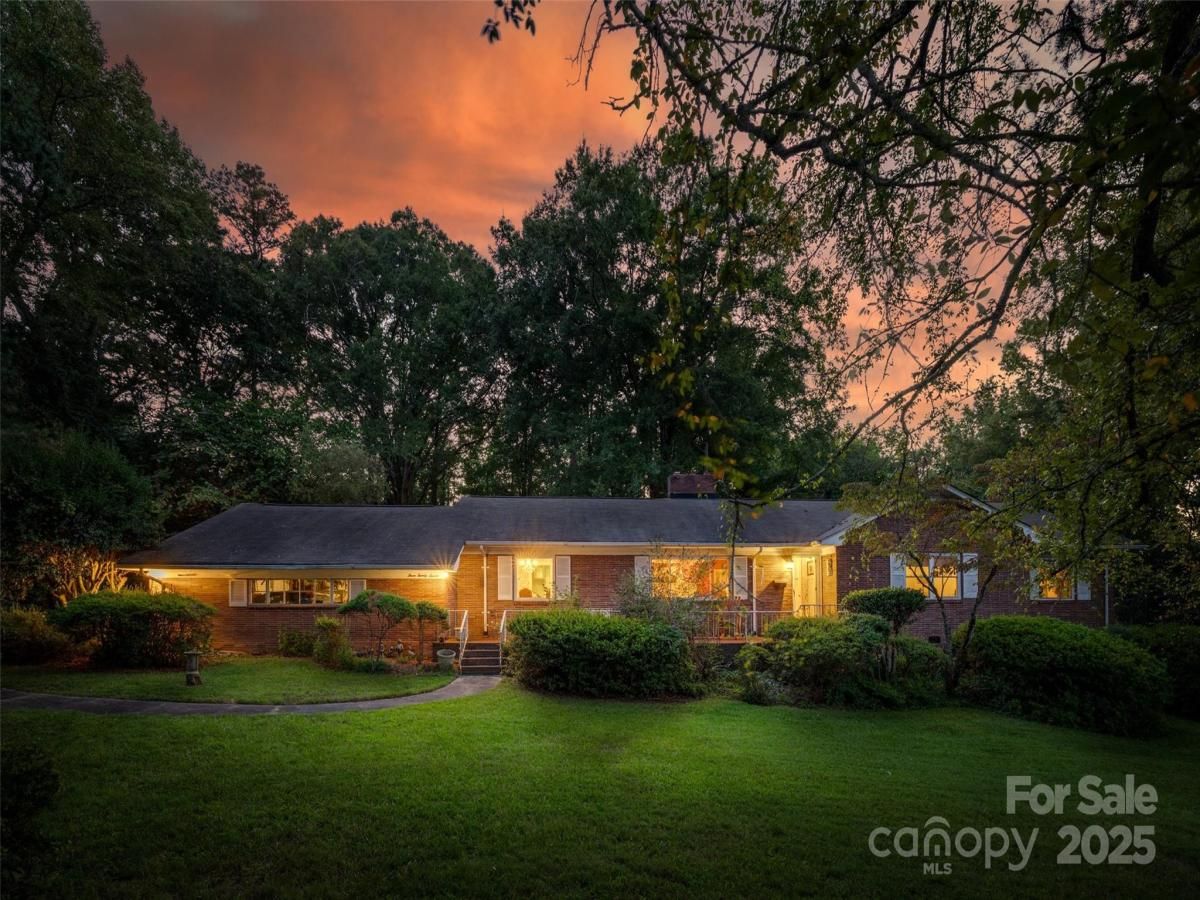 MLS #CAR4303553 image #0