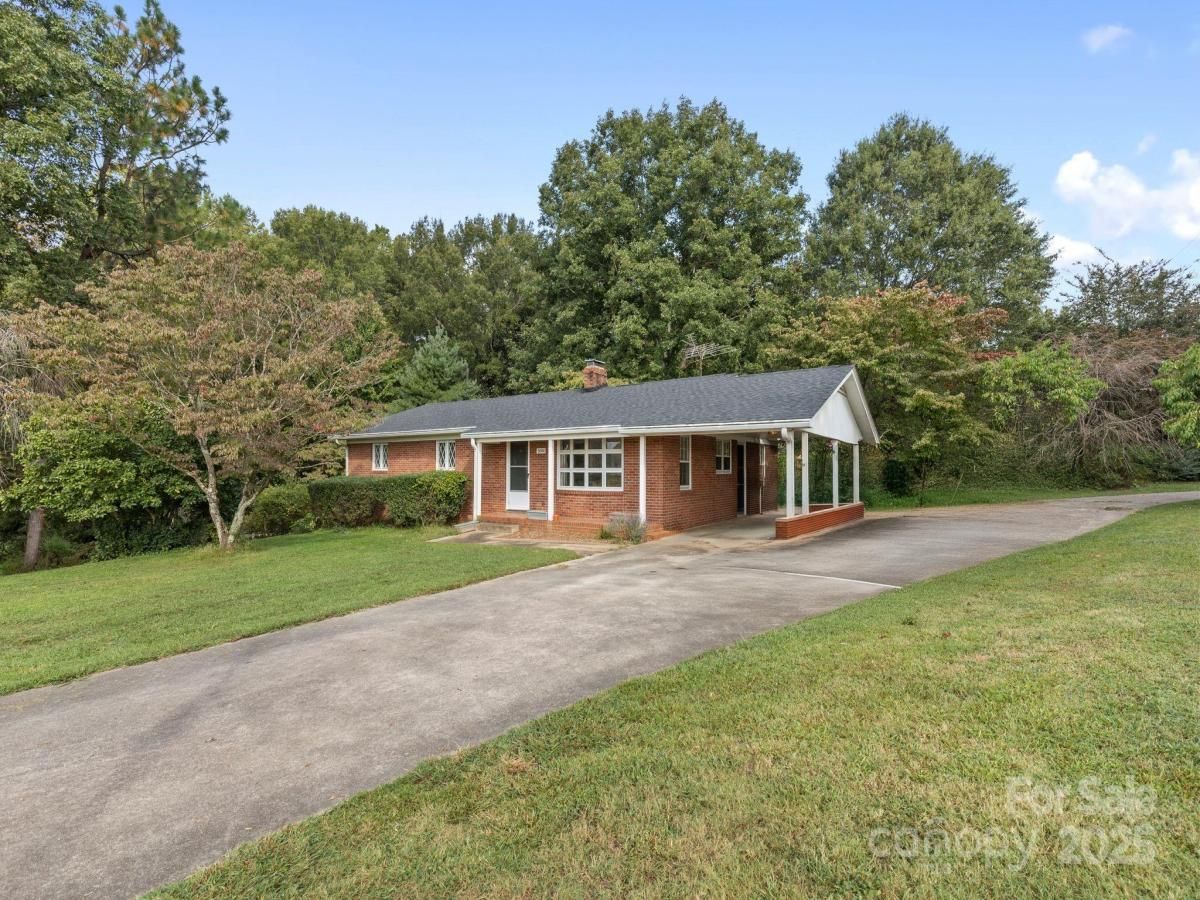 MLS #CAR4303607 image #0