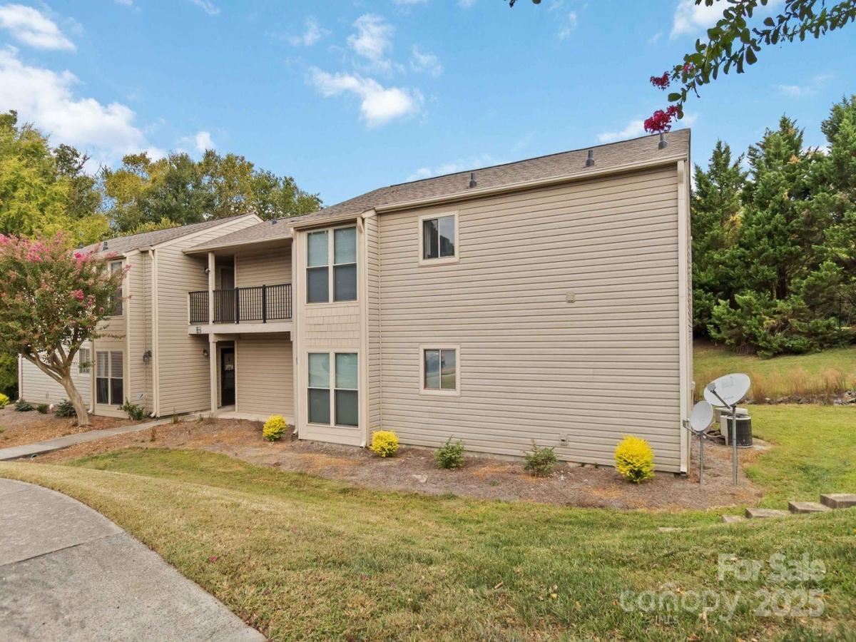 MLS #CAR4304011 image #0