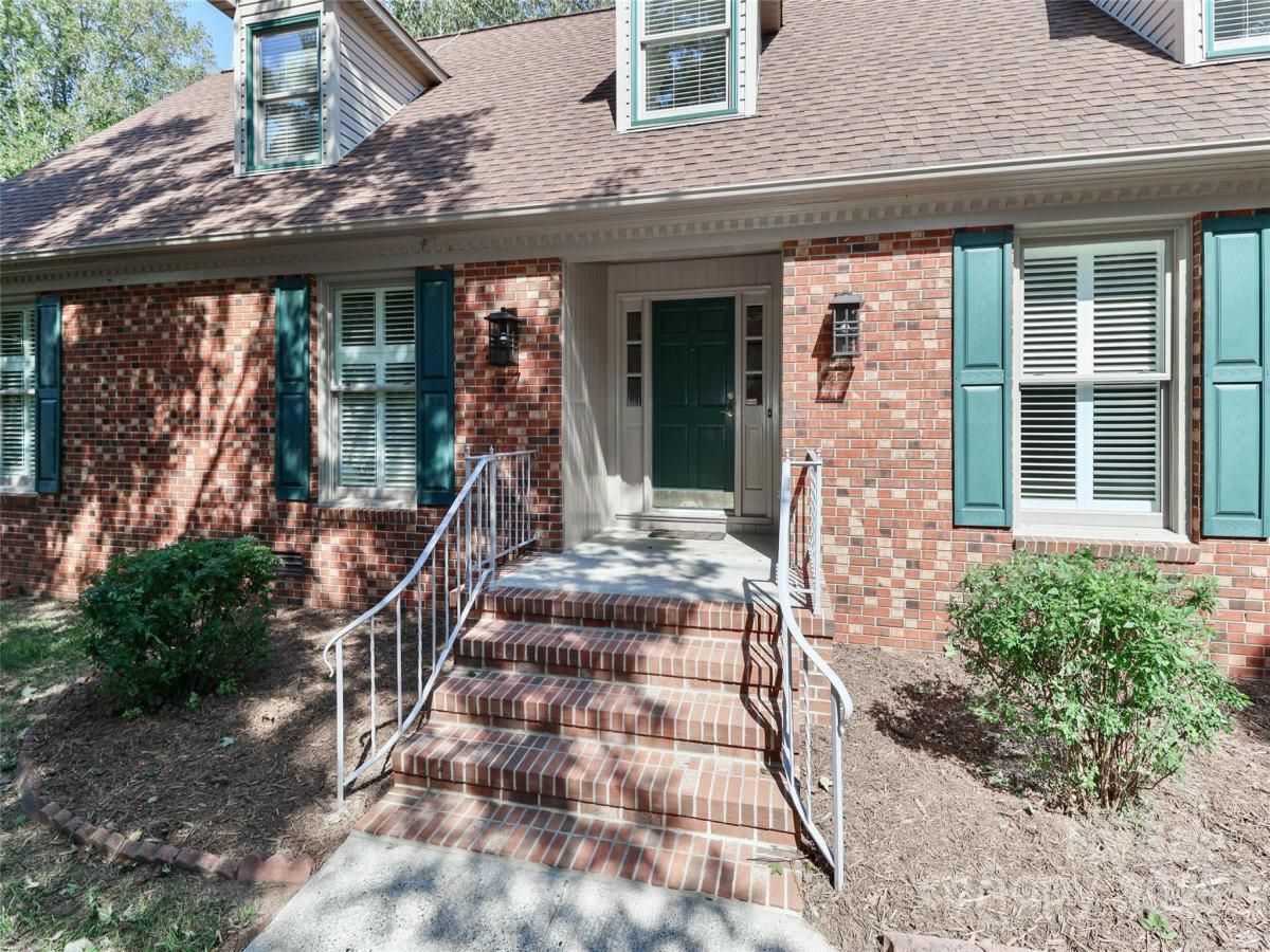 MLS #CAR4304116 image #0