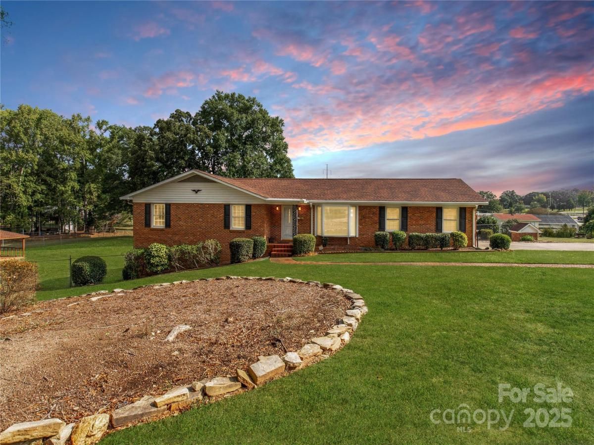 MLS #CAR4304253 image #0