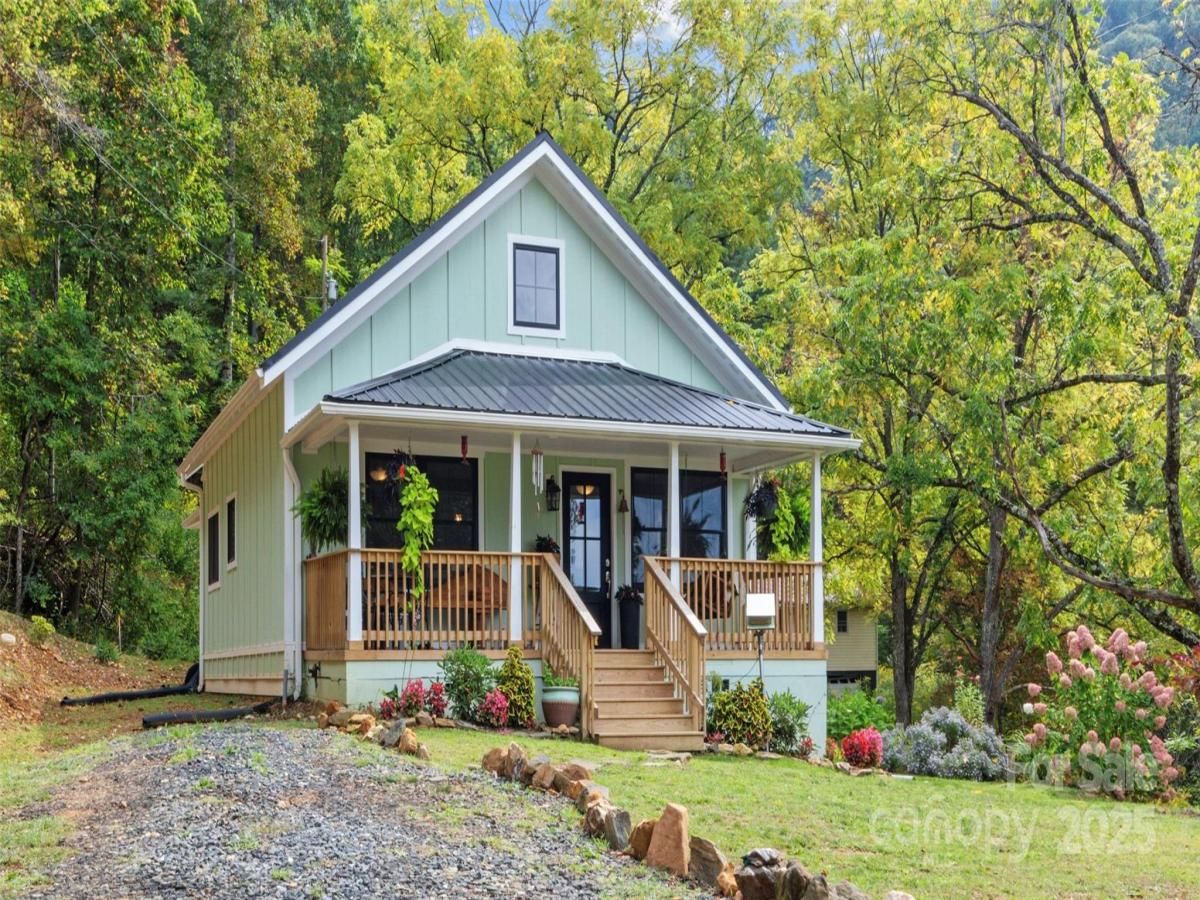 MLS #CAR4304322 image #0