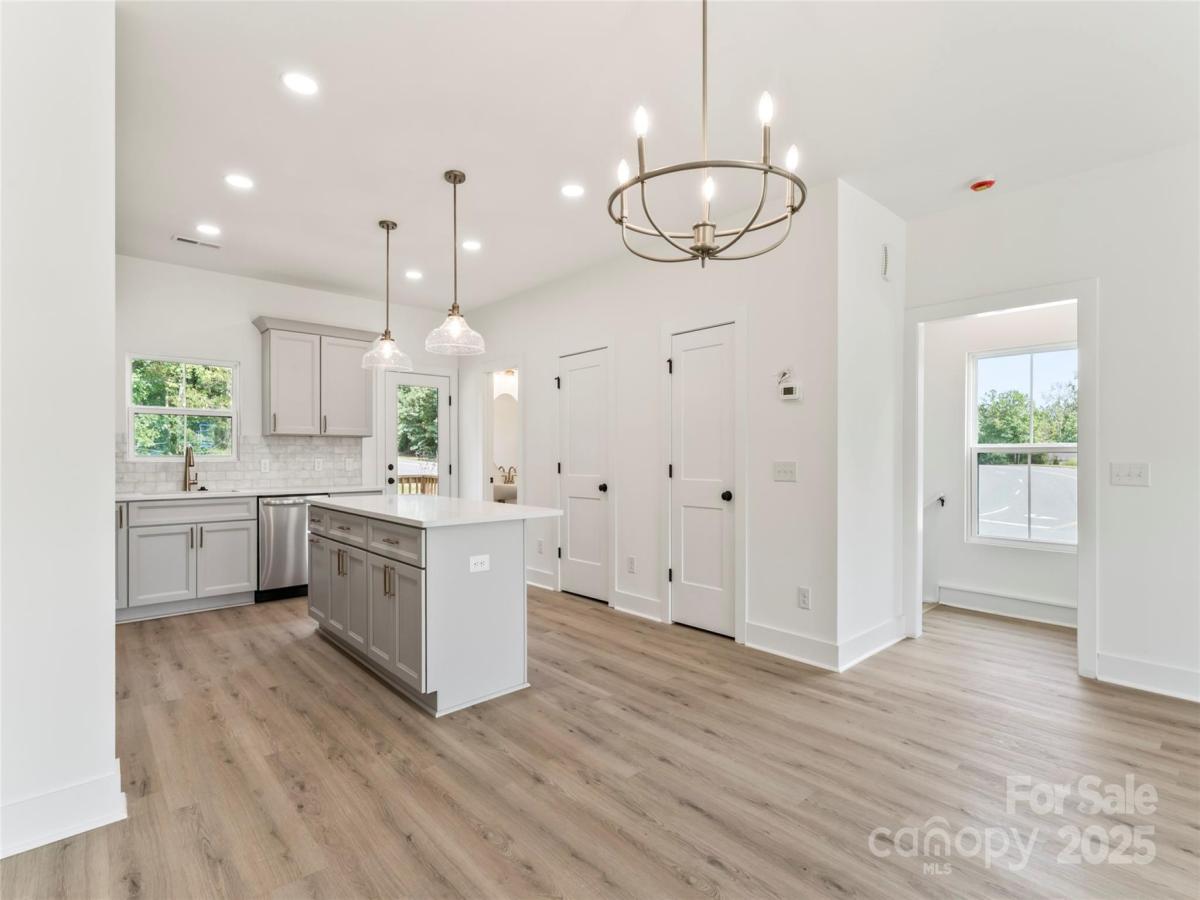 MLS #CAR4304365 image #0